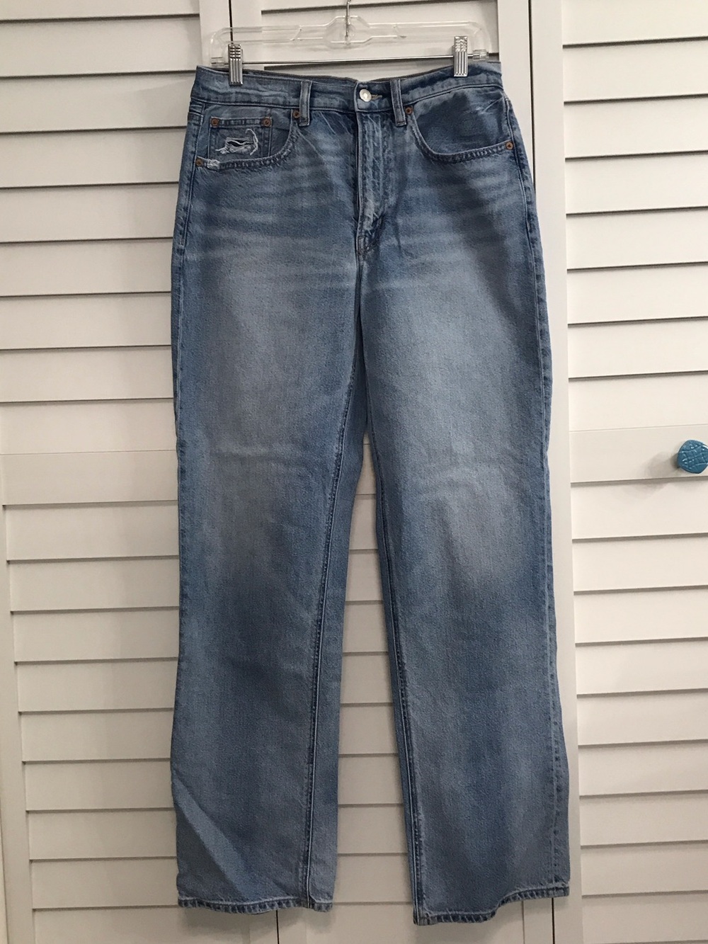 American Eagle Light Blue Denim Jeans